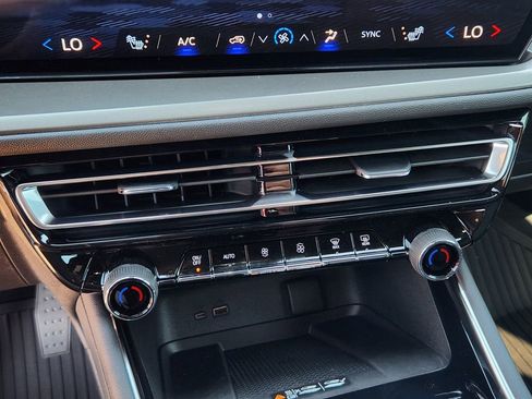 New 2026 Chevrolet Traverse LT w/ Driver Confidence Package image 14