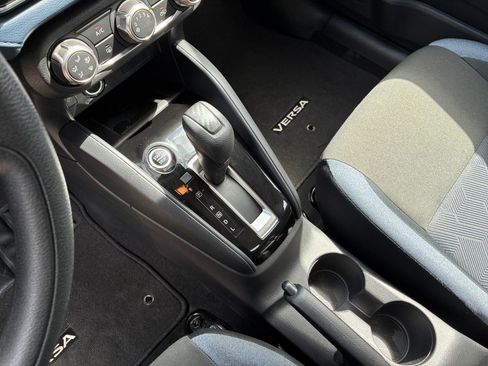 Used 2025 Nissan Versa SV image 34