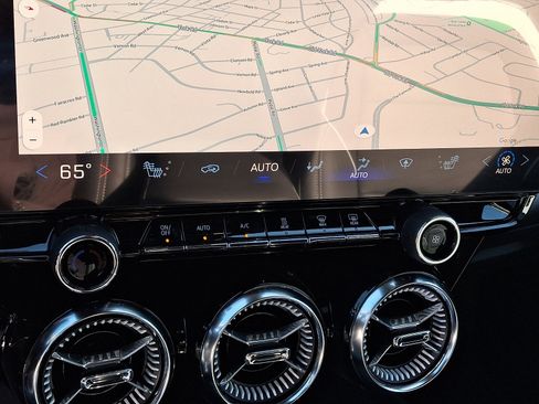 New 2025 Chevrolet Blazer EV LT image 10