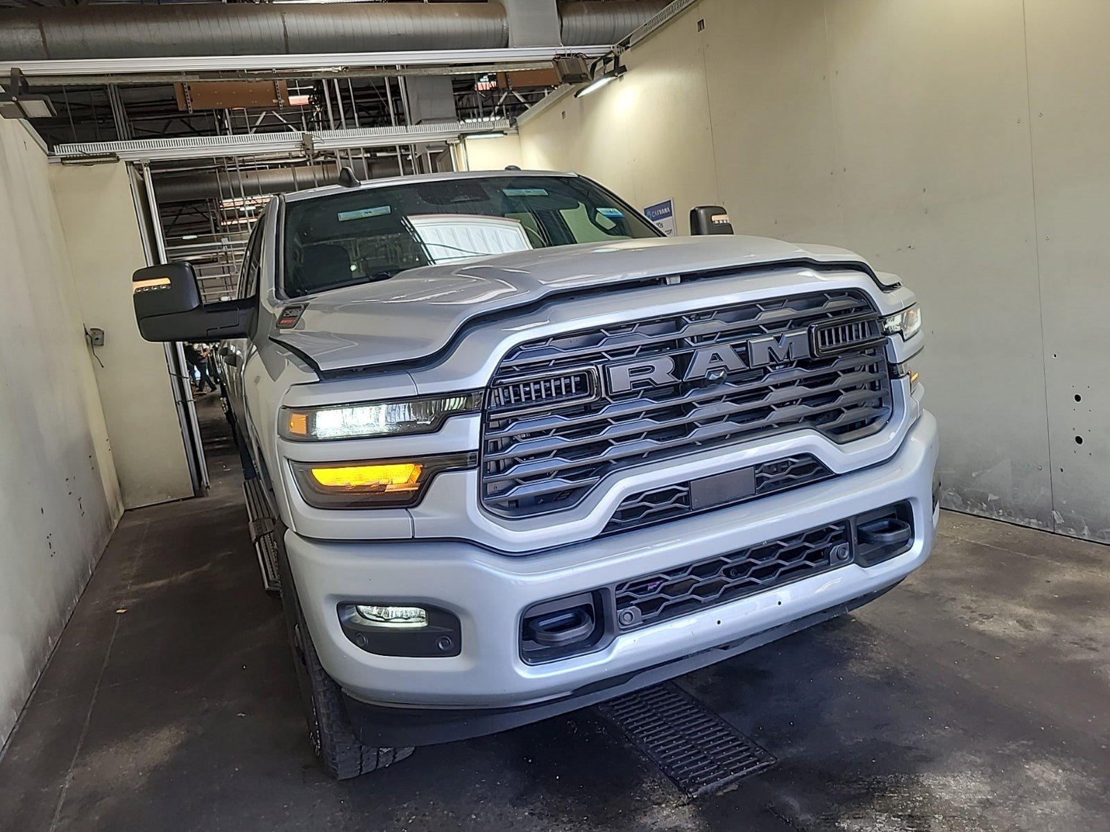 Used 2026 RAM 2500 Big Horn AWD/4WD image 2