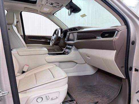 Used 2023 GMC Yukon XL Denali w/ LPO, Floor Liner Package AWD/4WD image 40