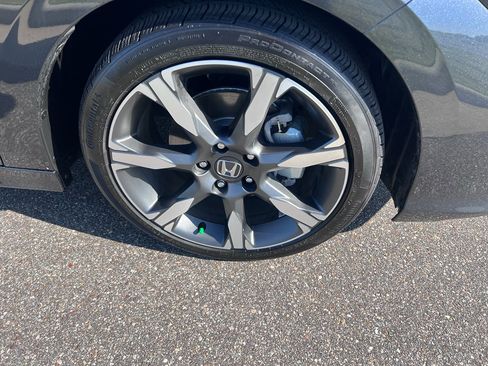 Used 2025 Honda Civic Sport image 12