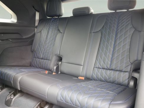 Certified 2025 Cadillac Escalade IQ Sport 1 AWD/4WD image 17