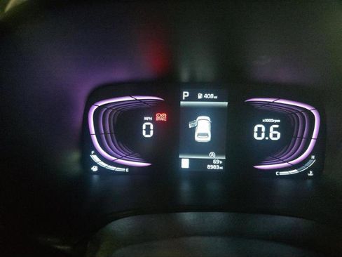 Used 2025 Kia Soul LX w/ LX Technology Package FWD image 6