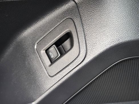 Used 2021 Volkswagen Atlas SEL Premium image 30