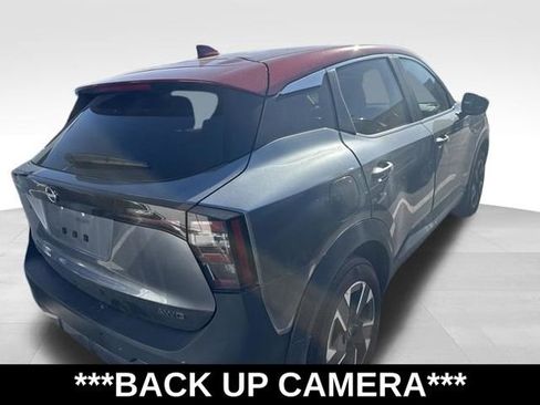 Used 2025 Nissan Kicks SV AWD/4WD image 6