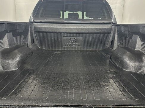 Used 2010 Toyota Tundra 4x4 Double Cab image 27