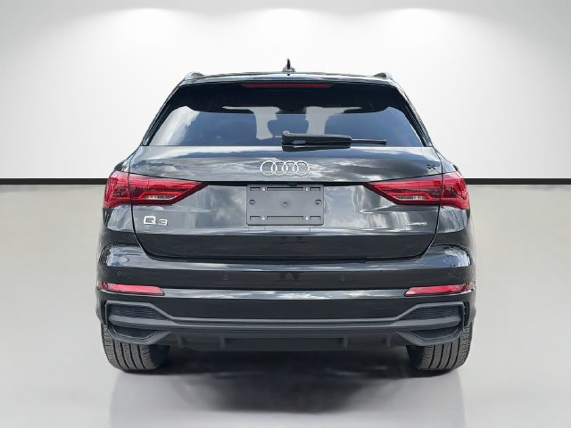 Used 2025 Audi Q3 2.0T Premium w/ Convenience Plus Package AWD/4WD image 4
