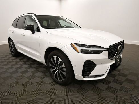 Used 2024 Volvo XC60 B5 Plus w/ Protection Package Premier AWD/4WD image 10