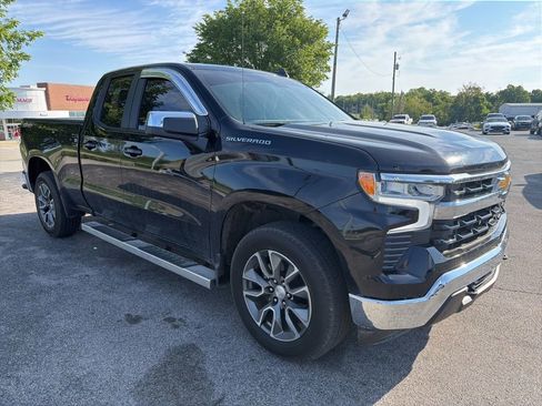 Used 2024 Chevrolet Silverado 1500 LT AWD/4WD image 2