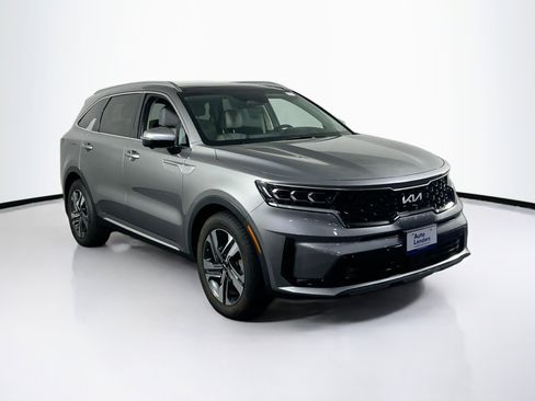 Used 2022 Kia Sorento SX Prestige w/ Panoramic Sunroof Package image 3