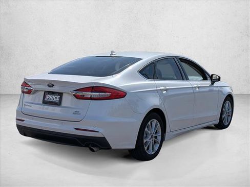 Used 2019 Ford Fusion SE FWD image 5