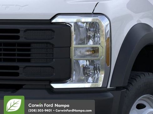 New 2026 Ford F550 4x4 Crew Cab image 18