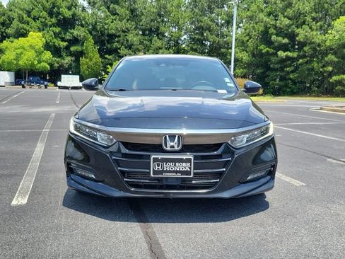 Used 2019 Honda Accord Sport image 2