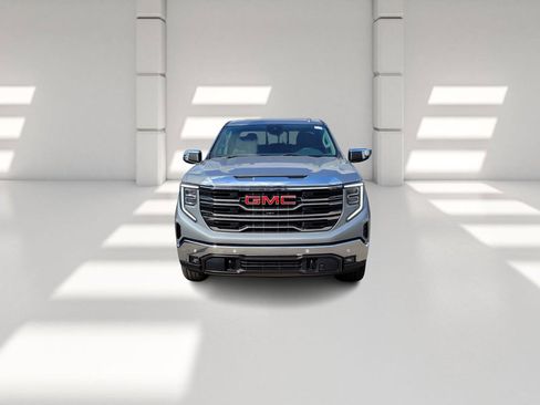 New 2026 GMC Sierra 1500 SLT image 2