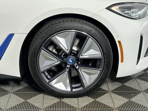 Used 2023 BMW i4 eDrive35 image 11