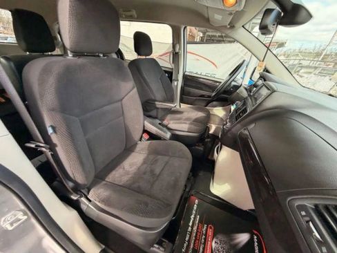 Used 2019 Dodge Grand Caravan SE image 20