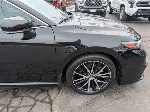 Used 2023 Toyota Camry SE w/ Cold Weather Package image 10