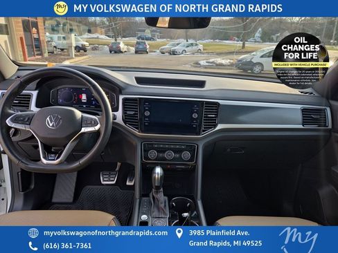 Used 2023 Volkswagen Atlas Cross Sport SEL R-Line image 13