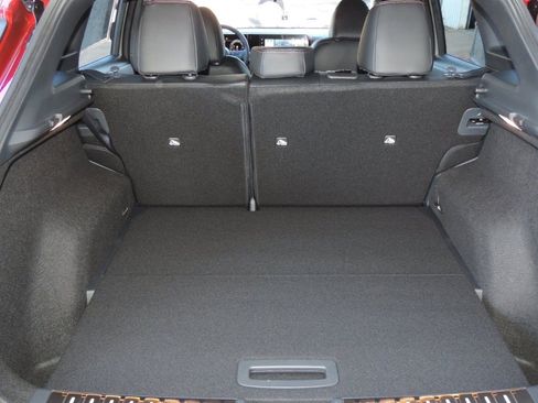 New 2025 Nissan Kicks SR image 16