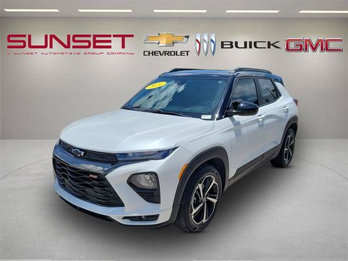 Certified 2021 Chevrolet TrailBlazer RS w/ Sun and Liftgate Package FWD image 8