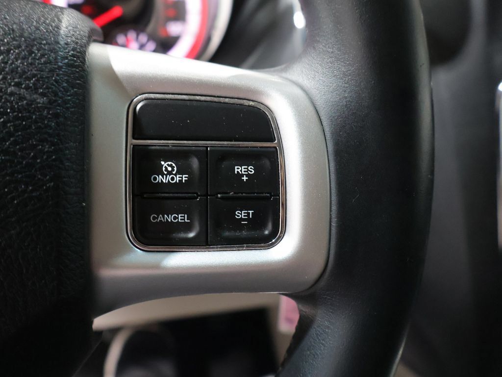 Used 2015 Dodge Grand Caravan SXT w/ Rear Park Assist Package FWD image 34