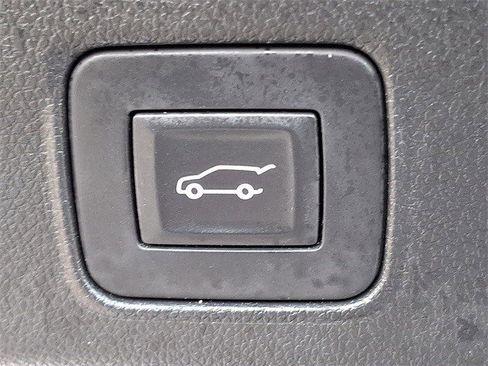 Certified 2025 Chevrolet TrailBlazer ACTIV w/ Convenience Package image 21