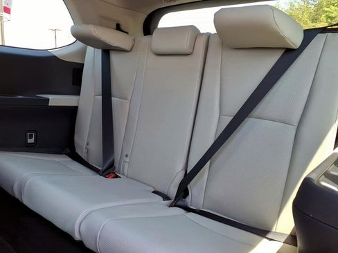 New 2026 Toyota Grand Highlander FWD image 10