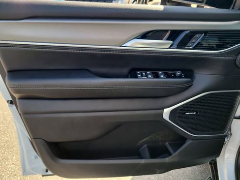 New 2026 Jeep Grand Wagoneer 4WD w/ Premium Group I image 19