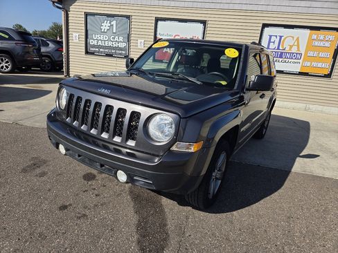 Used 2015 Jeep Patriot High Altitude image 1