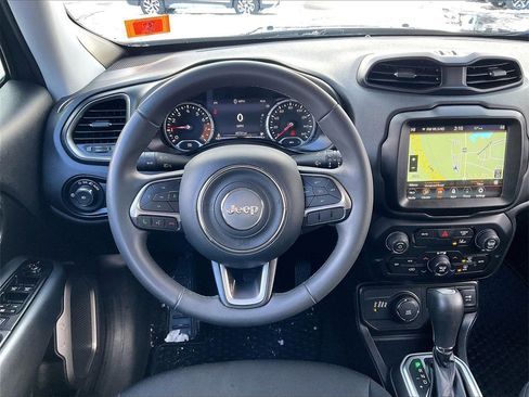 Used 2022 Jeep Renegade Latitude image 16