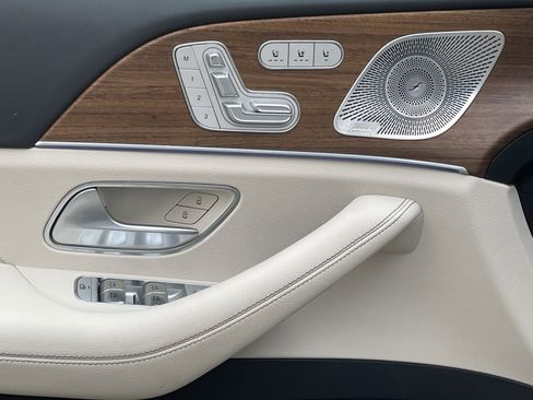 Certified 2025 Mercedes-Benz GLE 450 4MATIC image 17