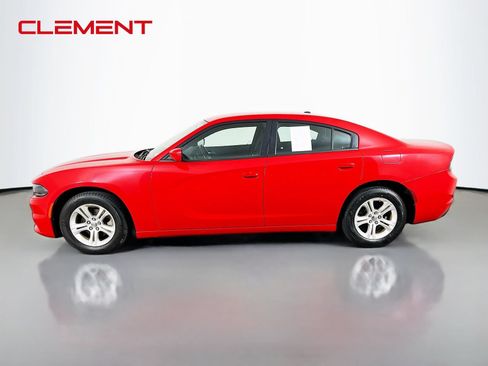 Used 2022 Dodge Charger SXT RWD image 5