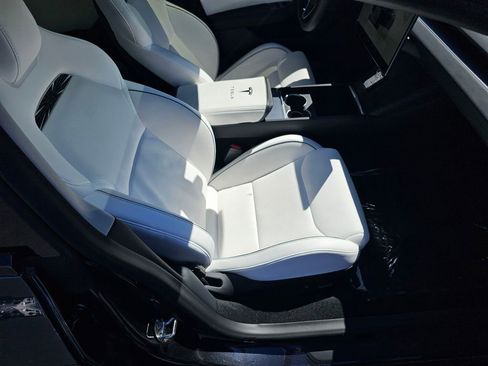 Used 2024 Tesla Model 3 Performance image 16