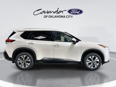 Used 2021 Nissan Rogue SV w/ Premium Package AWD/4WD image 9