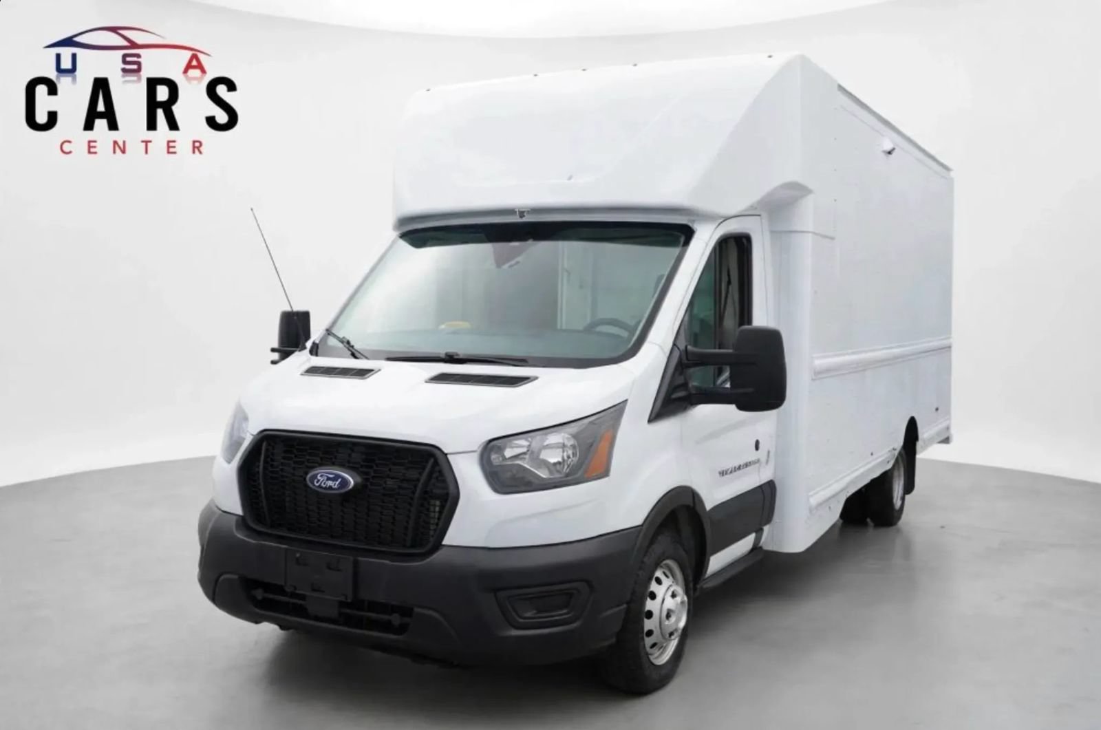 Used 2021 Ford Transit 350 DRW RWD image 4