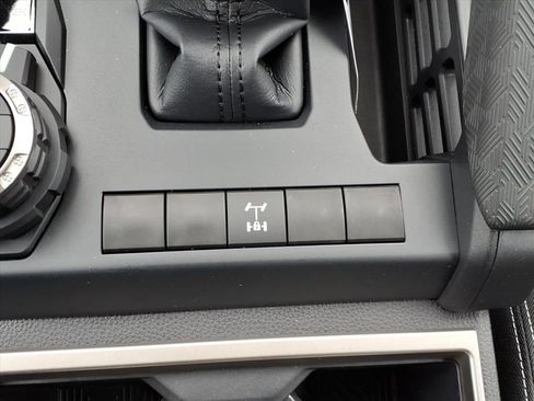 New 2025 Toyota Tacoma TRD Off-Road image 18