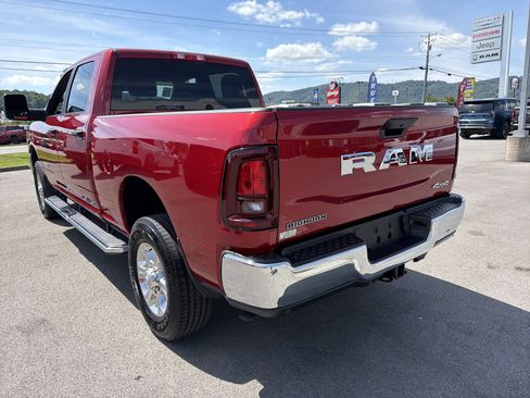 Used 2026 RAM 2500 Big Horn AWD/4WD image 9