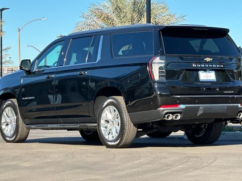 New 2026 Chevrolet Suburban Premier image 6