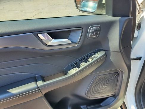 Used 2023 Ford Escape Active w/ Tech Pack #2 AWD/4WD image 10