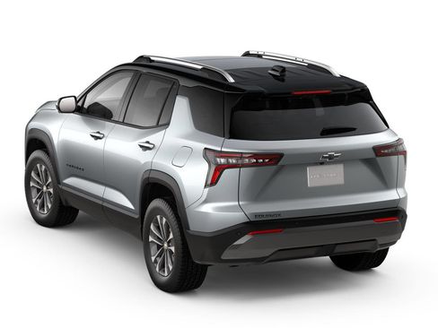 New 2026 Chevrolet Equinox LT FWD image 2