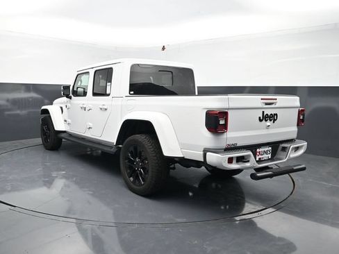 Used 2021 Jeep Gladiator Overland AWD/4WD image 7