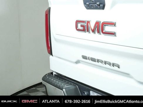 Used 2025 GMC Sierra 1500 SLT AWD/4WD image 32