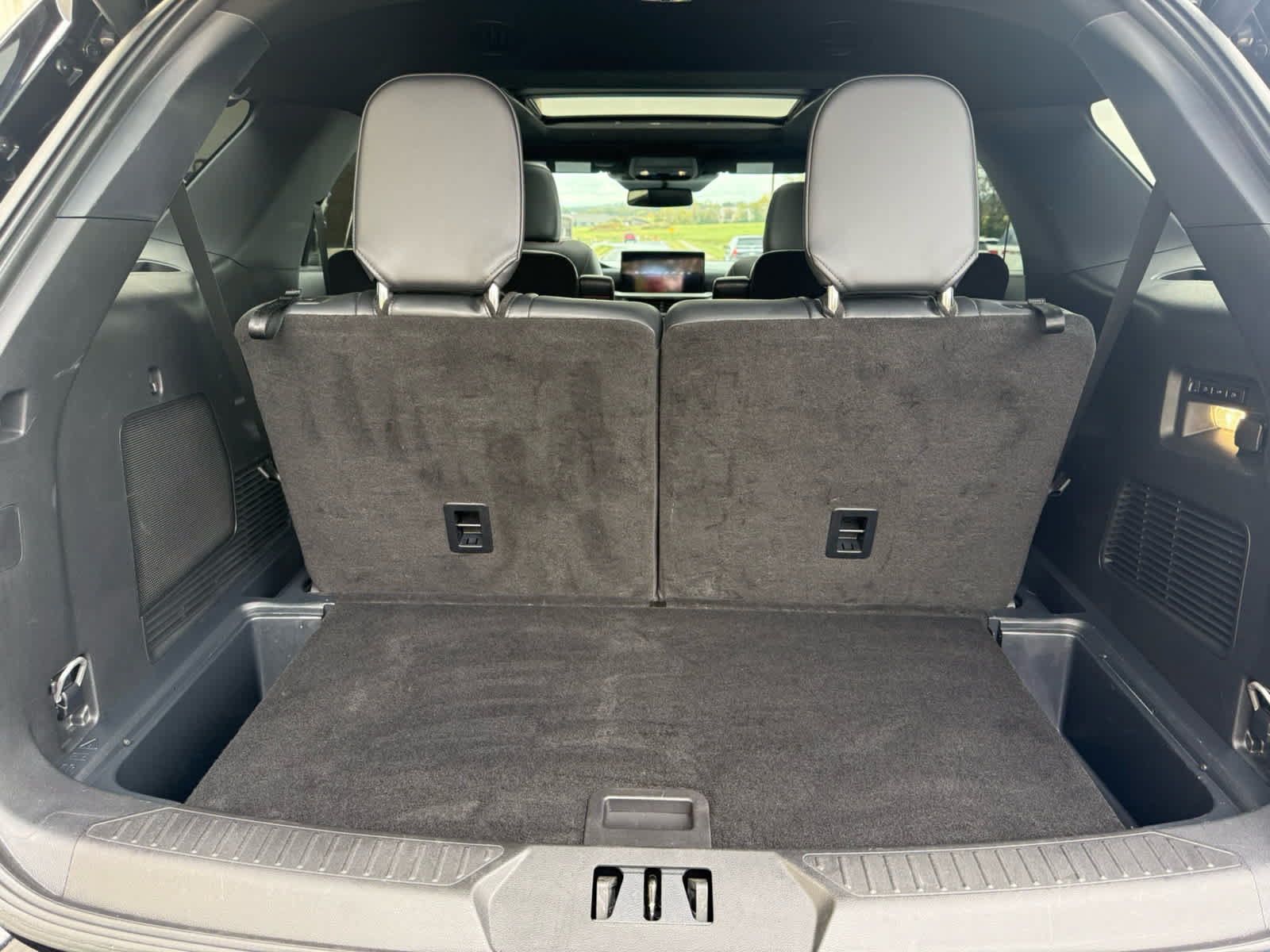 Used 2025 Ford Explorer ST w/ Sun And Sound Package AWD/4WD image 7