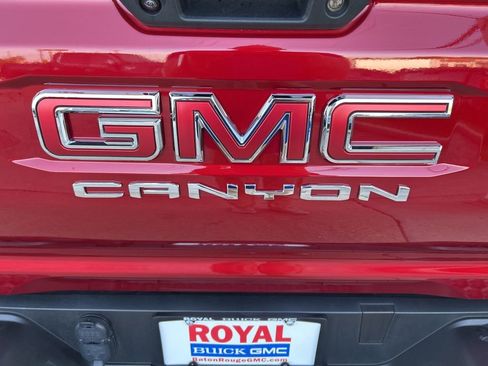 Used 2023 GMC Canyon AT4 w/ AT4 Premium Package image 28