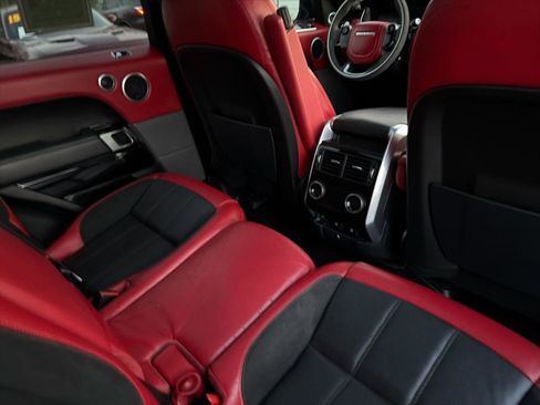 Used 2020 Land Rover Range Rover Sport HST image 27