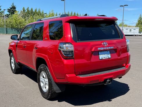 Used 2022 Toyota 4Runner SR5 AWD/4WD image 6