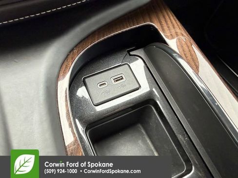 Used 2022 Cadillac Escalade Sport Platinum w/ LPO, ONYX Package image 38