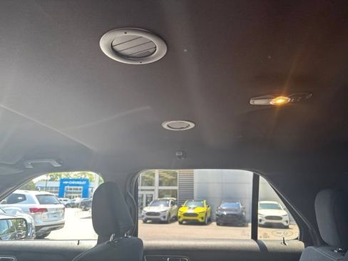 Used 2019 Ford Explorer XLT AWD/4WD image 14