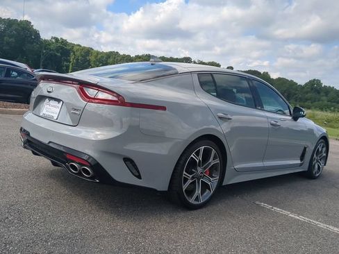 Used 2019 Kia Stinger GT2 AWD/4WD image 4